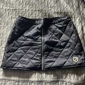 Women’s skea black skirt